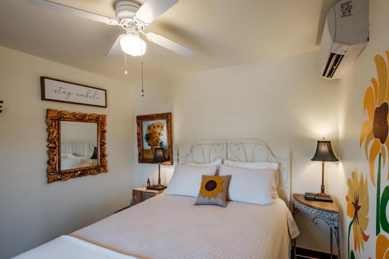 Mamere'S Guest House Monmouth Екстериор снимка