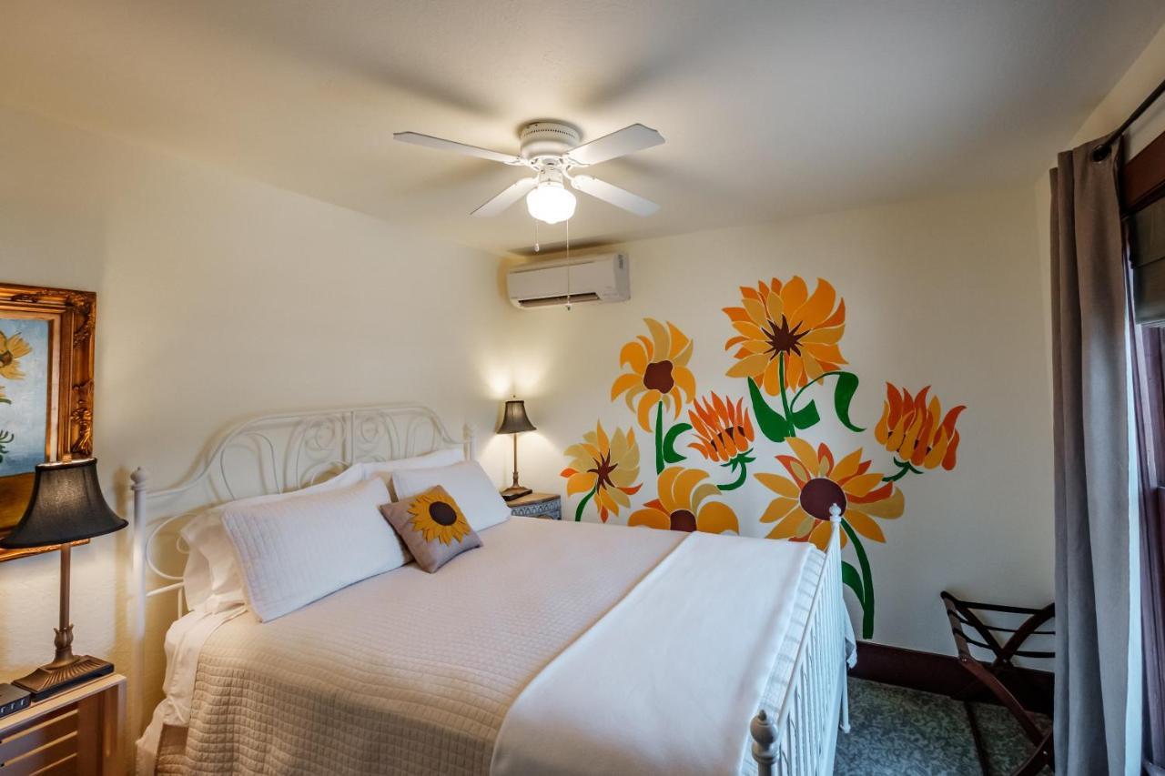 Mamere'S Guest House Monmouth Екстериор снимка